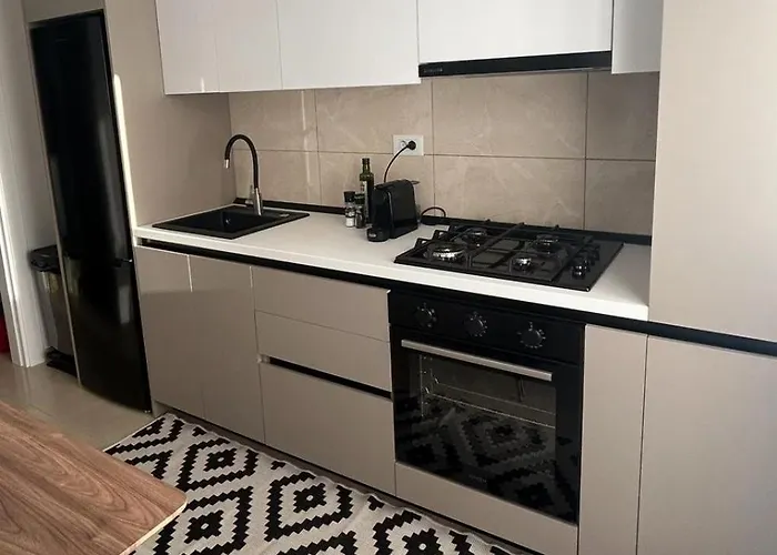 Mareea-parcare Privata Si Balcon-zona Vivo Mall コンスタンツァ